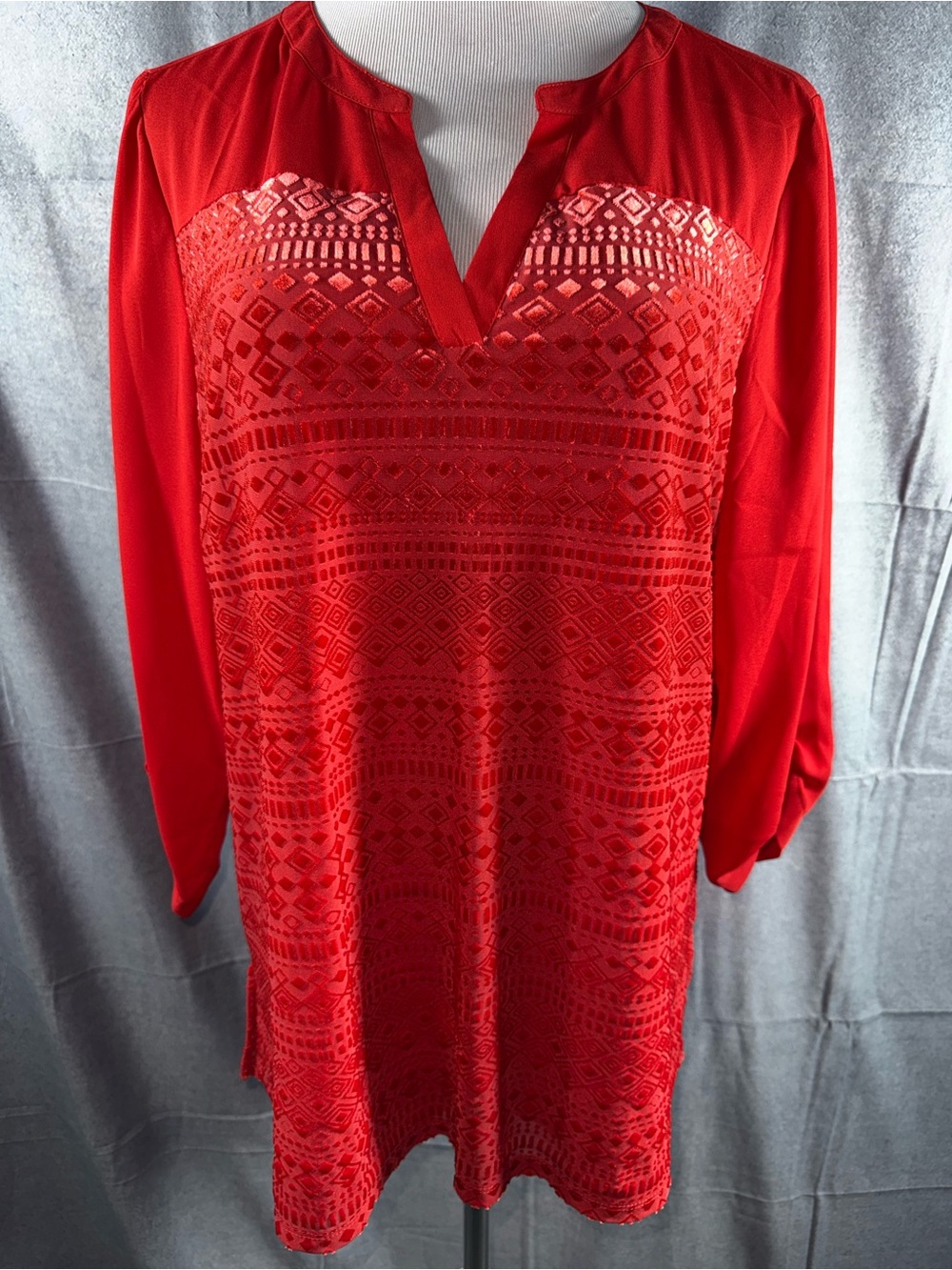 2497-Valerie Stevens Red Split-V Neck Tunic with Textured Pattern